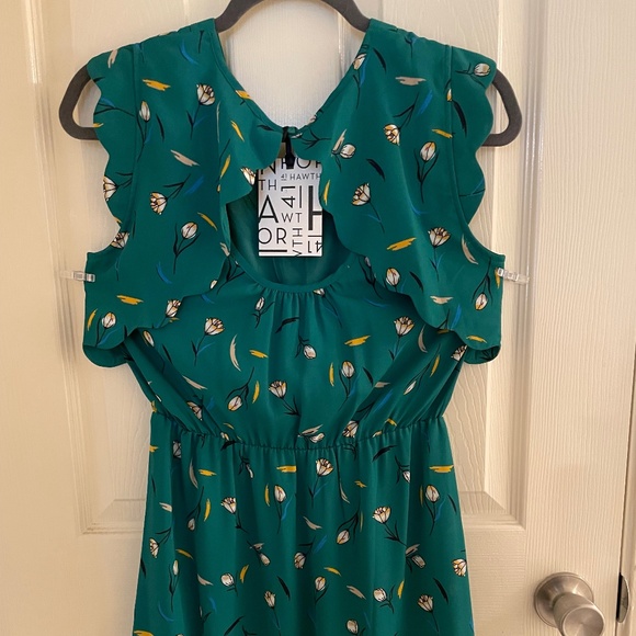 Dress - Picture 4 of 4